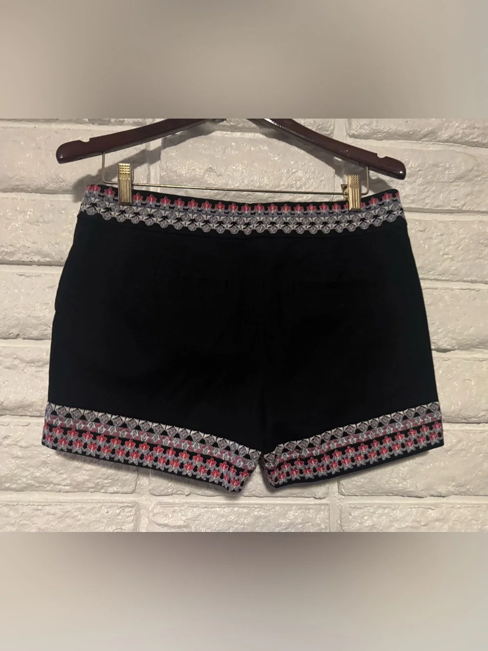 LOFT Riviera Black Chino Shorts Women’s 4 Regular Mid Rise Embroidered W/Pockets
